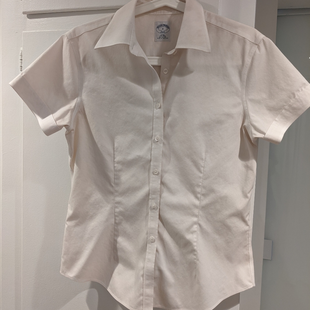 White Brooks Brothers Short Sleeved Button Up shirt